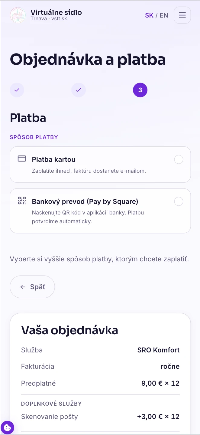Výběr platby kartou nebo Pay by Square na mobilu.